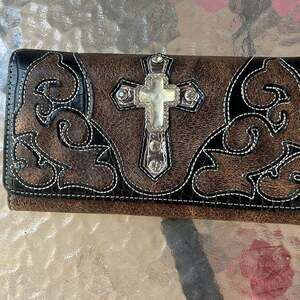 Western Chunky Cross Stone Crossbody Wrist Trifold Wallet